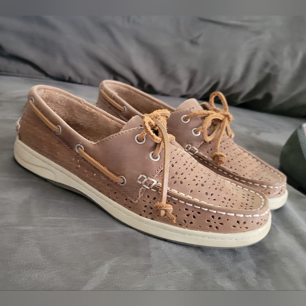 GUC 9 Aloha Island Leather Shoes